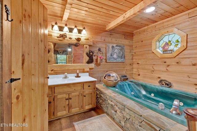 2349 Courtney Lane, Sevierville, TN 37876