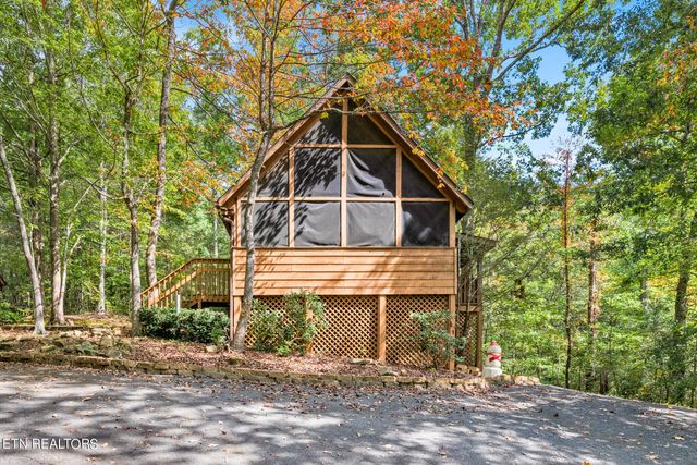 2349 Courtney Lane, Sevierville, TN 37876
