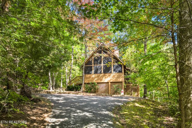 2349 Courtney Lane, Sevierville, TN 37876