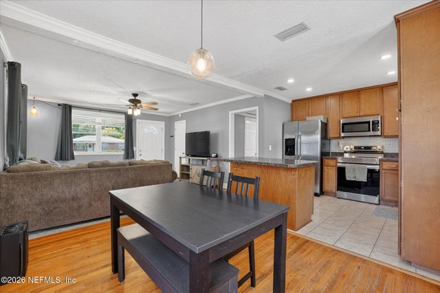 5323 POPPY Drive, Jacksonville, FL 32205