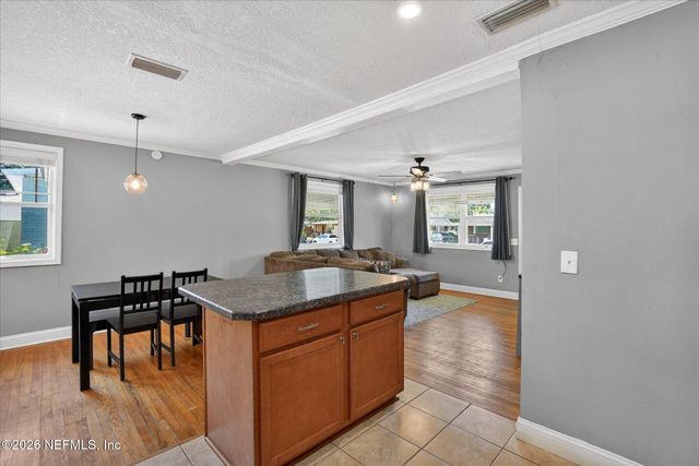 5323 POPPY Drive, Jacksonville, FL 32205