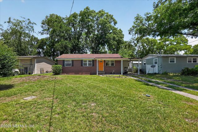 5323 POPPY Drive, Jacksonville, FL 32205