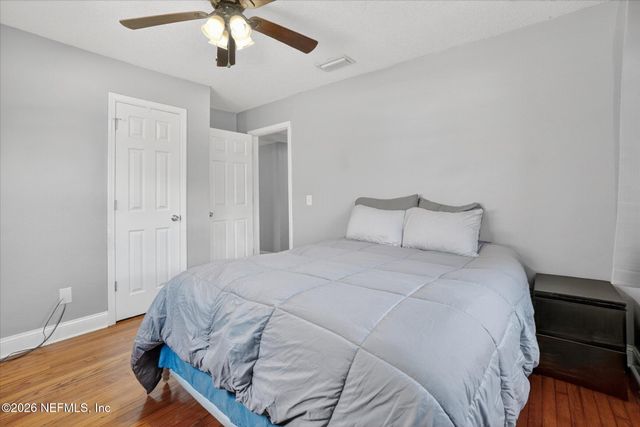 5323 POPPY Drive, Jacksonville, FL 32205