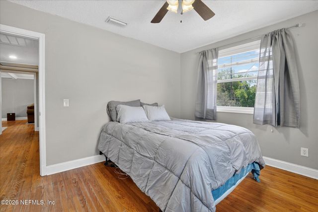 5323 POPPY Drive, Jacksonville, FL 32205