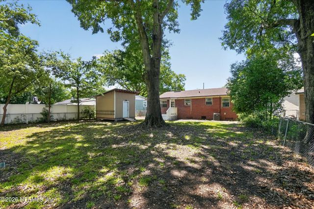 5323 POPPY Drive, Jacksonville, FL 32205