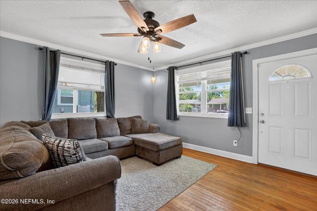5323 POPPY Drive, Jacksonville, FL 32205