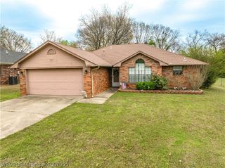 1306 N 25th Street, Van Buren, AR 72956