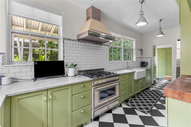 1511 SW 13th Avenue, Miami, FL 33145