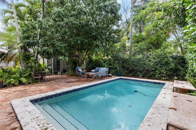 1511 SW 13th Avenue, Miami, FL 33145