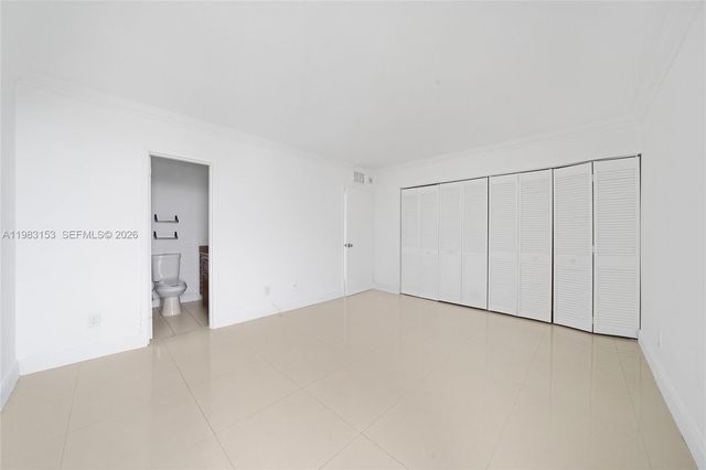 2000 NE 135th St 1010, North Miami, FL 33181