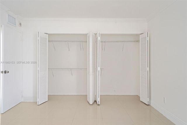 2000 NE 135th St 1010, North Miami, FL 33181