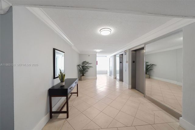 2000 NE 135th St 1010, North Miami, FL 33181