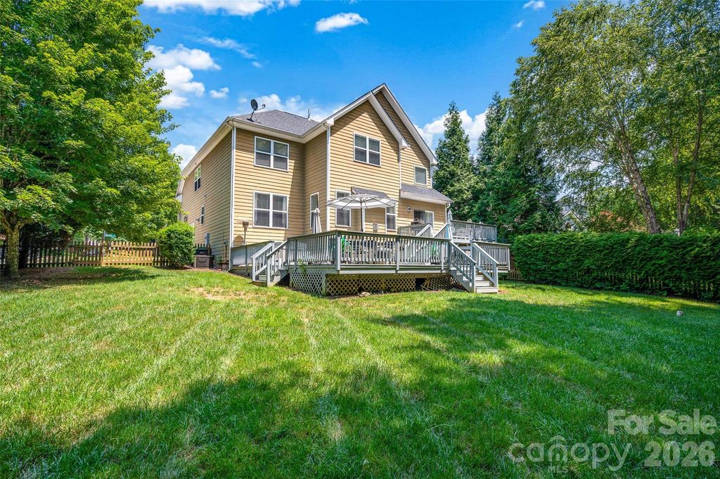 10104 Treetop Lane, Cornelius, NC 28031