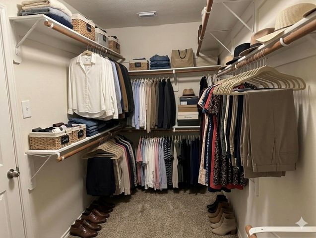 10 Druids Glen Place, The Woodlands, TX 77382