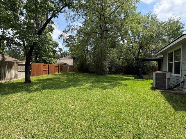 10 Druids Glen Place, The Woodlands, TX 77382