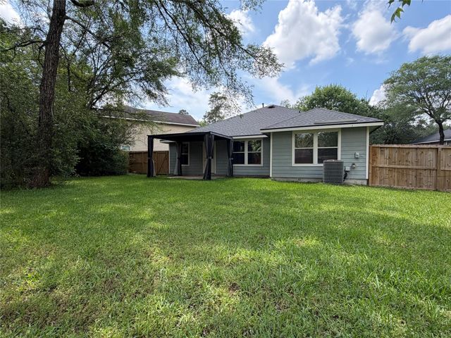 10 Druids Glen Place, The Woodlands, TX 77382