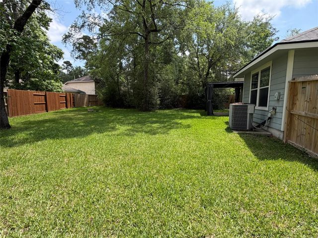 10 Druids Glen Place, The Woodlands, TX 77382