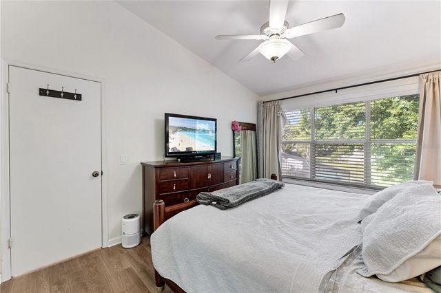 9758 FOX HOLLOW ROAD, Tampa, FL 33647