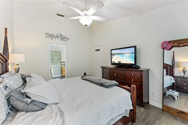 9758 FOX HOLLOW ROAD, Tampa, FL 33647