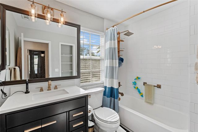 9758 FOX HOLLOW ROAD, Tampa, FL 33647