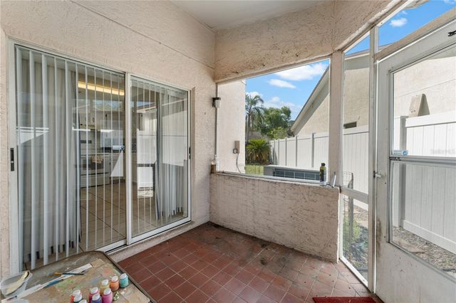 9758 FOX HOLLOW ROAD, Tampa, FL 33647