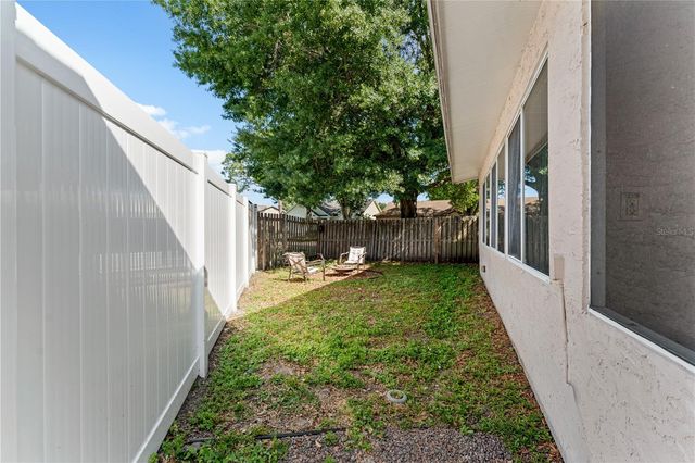 9758 FOX HOLLOW ROAD, Tampa, FL 33647