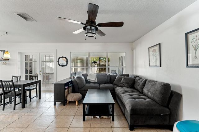 9758 FOX HOLLOW ROAD, Tampa, FL 33647