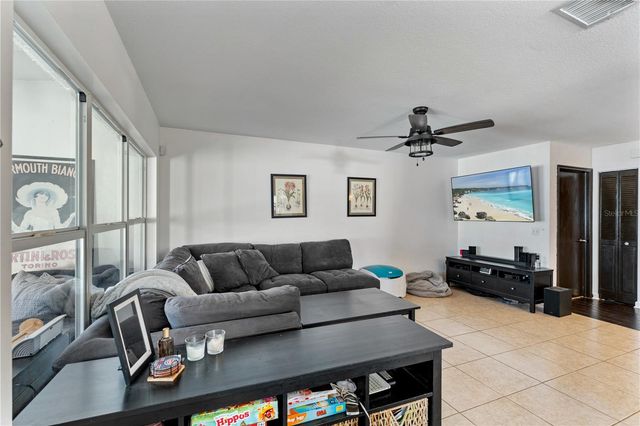 9758 FOX HOLLOW ROAD, Tampa, FL 33647