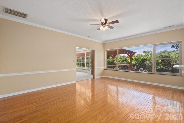 142 Country Club Drive, Waynesville, NC 28786