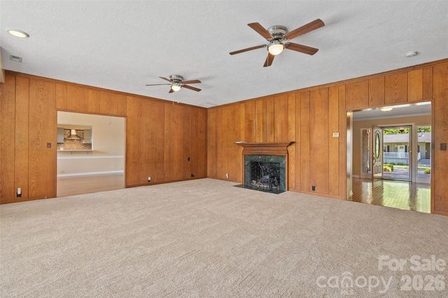 142 Country Club Drive, Waynesville, NC 28786