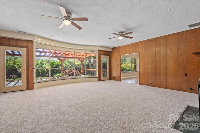 142 Country Club Drive, Waynesville, NC 28786
