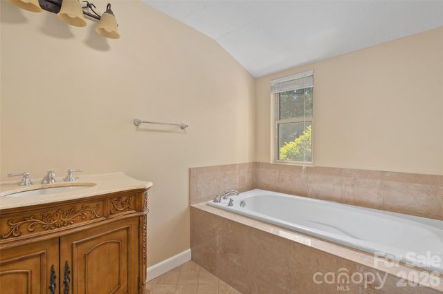 142 Country Club Drive, Waynesville, NC 28786