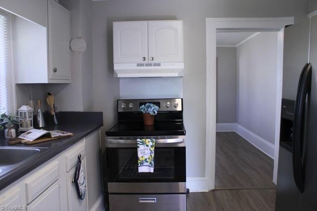454 24th Street W, Winston-salem, NC 27105
