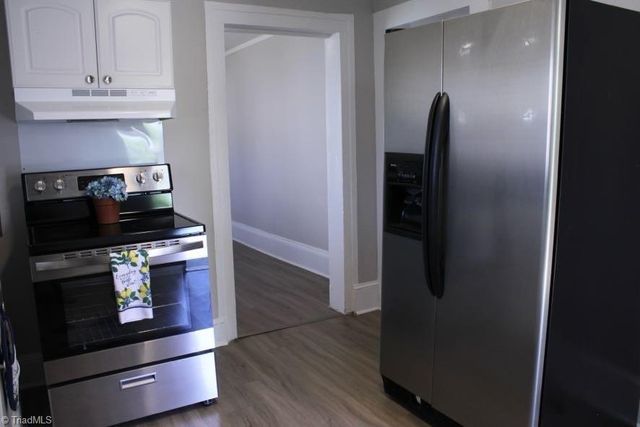 454 24th Street W, Winston-salem, NC 27105