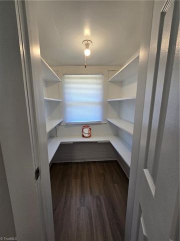 454 24th Street W, Winston-salem, NC 27105