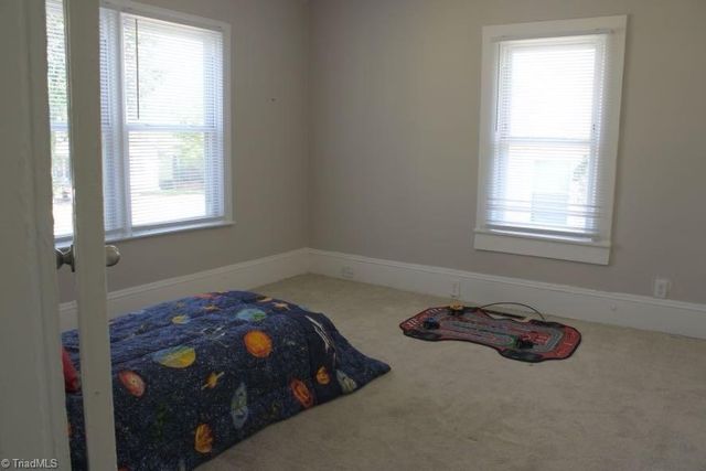 454 24th Street W, Winston-salem, NC 27105