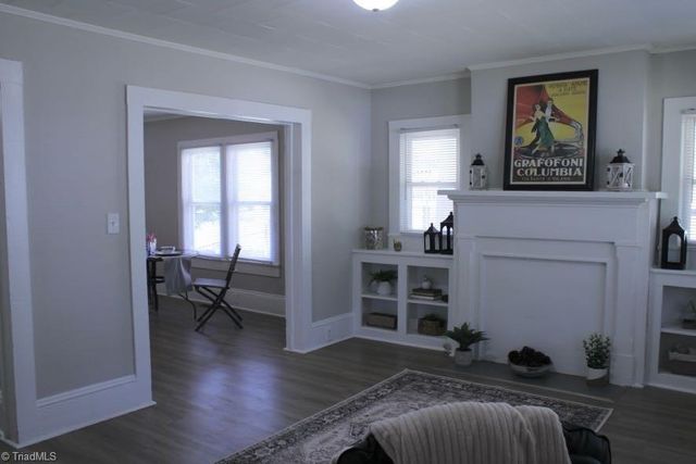 454 24th Street W, Winston-salem, NC 27105