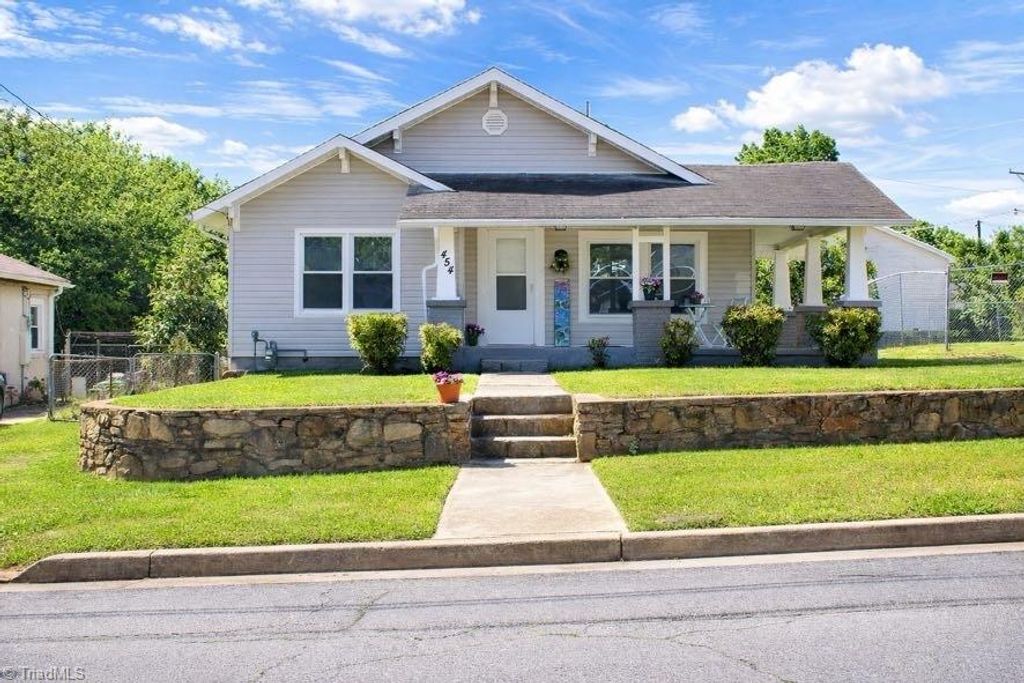 454 24th Street W, Winston-salem, NC 27105