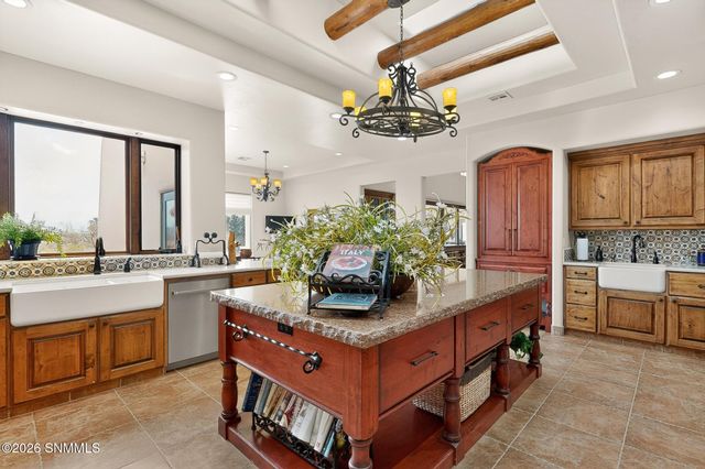 6480 Vista De Oro, Las Cruces, NM 88007