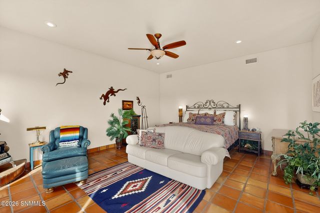 6480 Vista De Oro, Las Cruces, NM 88007