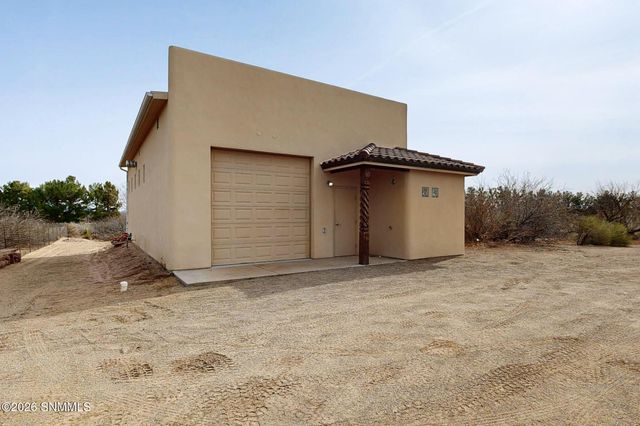 6480 Vista De Oro, Las Cruces, NM 88007