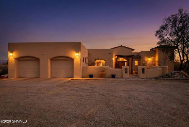 6480 Vista De Oro, Las Cruces, NM 88007