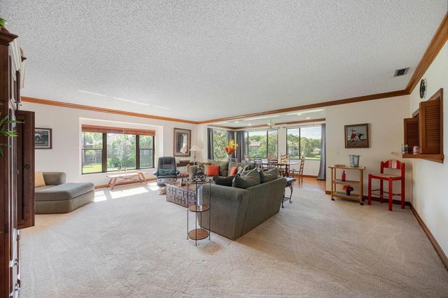13244 Polo Club Road C207, Wellington, FL 33414