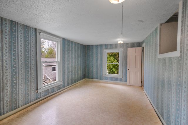 219 Water Street, Jonesville, MI 49250