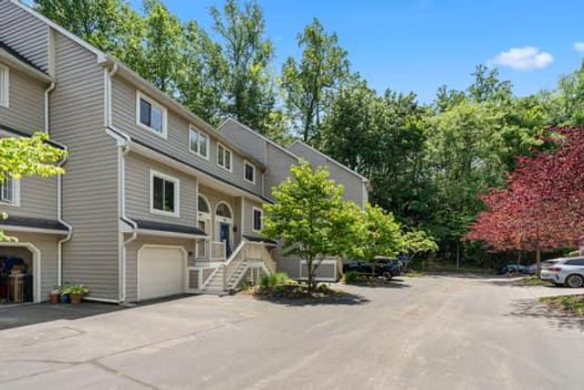 434 WOODED, Newtown Square, PA 19073