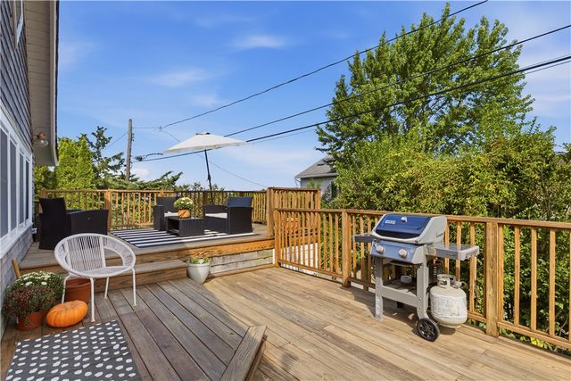 1024 ANTHONY Road, Portsmouth, RI 02871