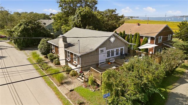 1024 ANTHONY Road, Portsmouth, RI 02871