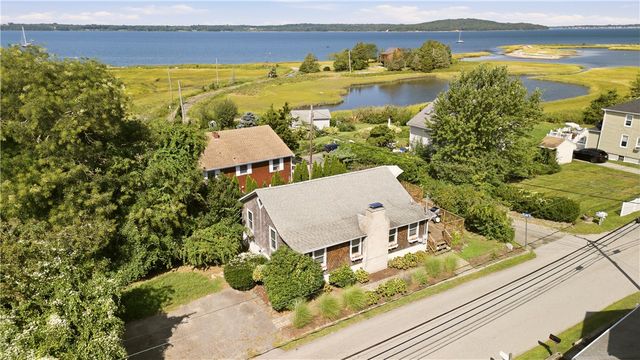 1024 ANTHONY Road, Portsmouth, RI 02871
