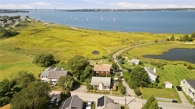 1024 ANTHONY Road, Portsmouth, RI 02871