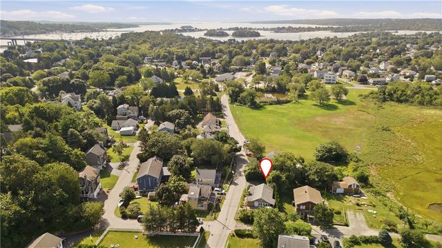 1024 ANTHONY Road, Portsmouth, RI 02871